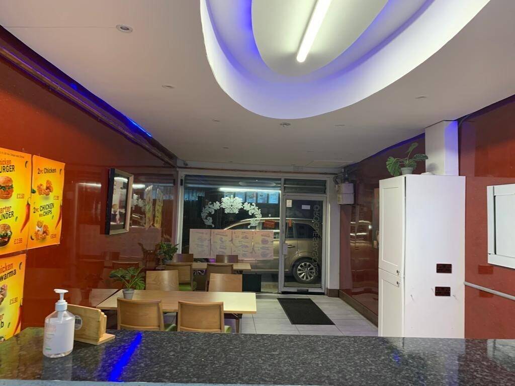 Pizza, kebab, burgers & chicken business for sale. Photo 1
