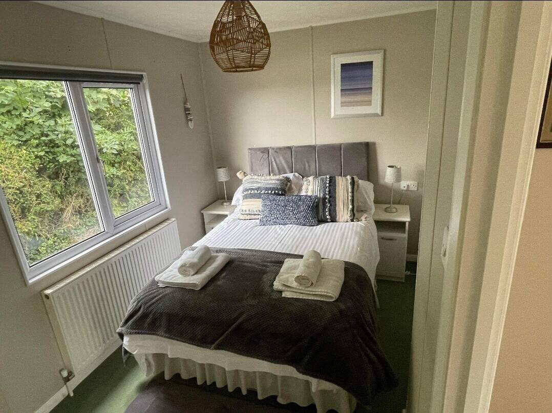 Well-established holiday home cleaning and management business. Photo 1