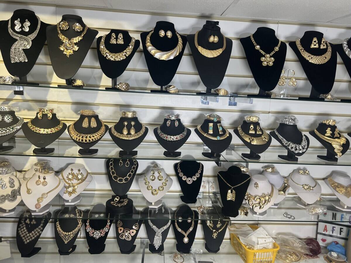 Jewellery shop for all special occasions Photo 1