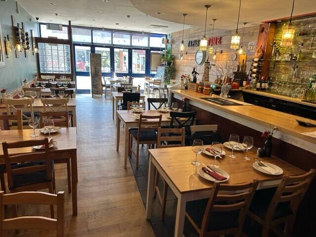 WELL-ESTABLISHED AUTHENTIC SPANISH TAPAS RESTAURANT SITUATED IN BURGESS HILL, WEST SUSSEX WELL-ESTABLISHED AUTHENTIC SPANISH TAPAS RESTAURANT SITUATED IN BURGESS HILL, WEST SUSSEX