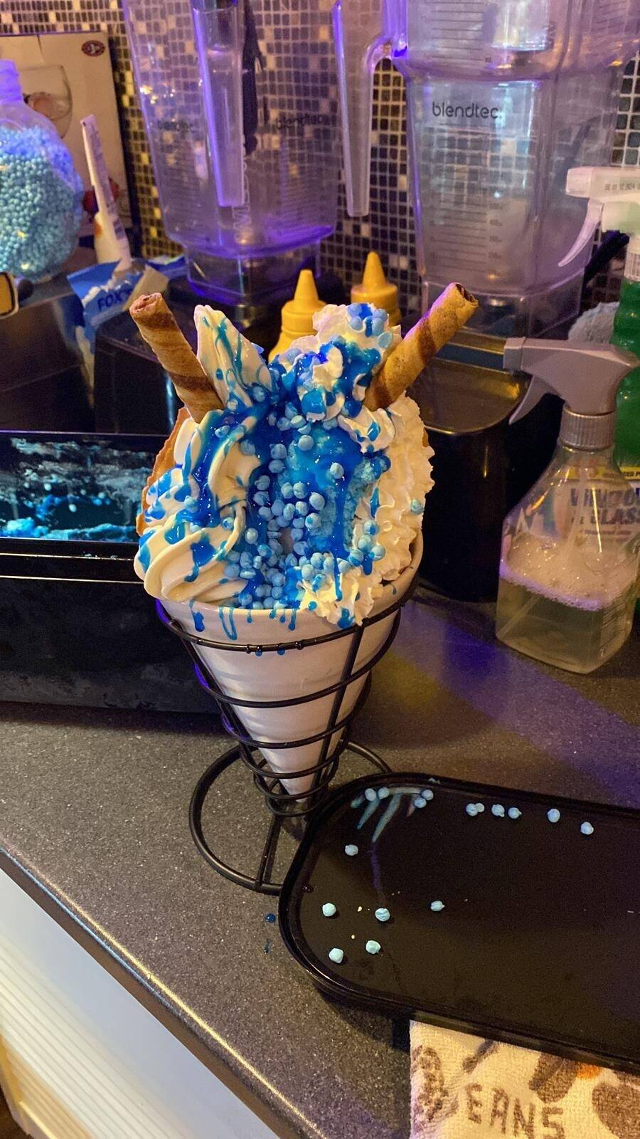 Coffee dessert shop in Darlington Town centre 