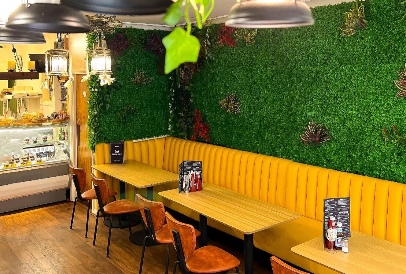 Cafe bistro for sale in a prominent location in Islington Photo 1