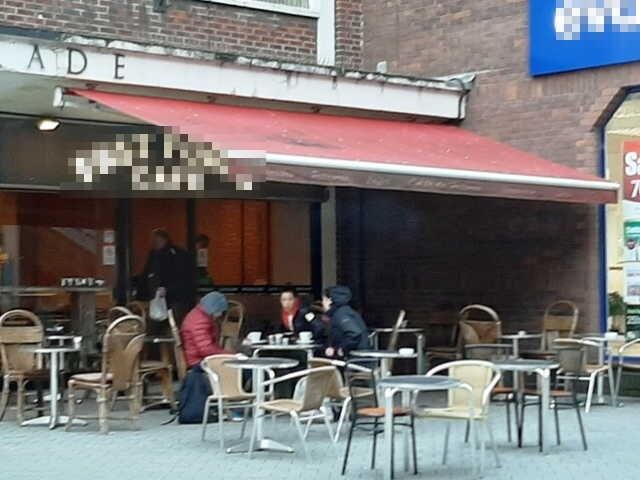 Coffee Shop  /  Sandwich Bar & First Floor Self Contained Barbers for Sale