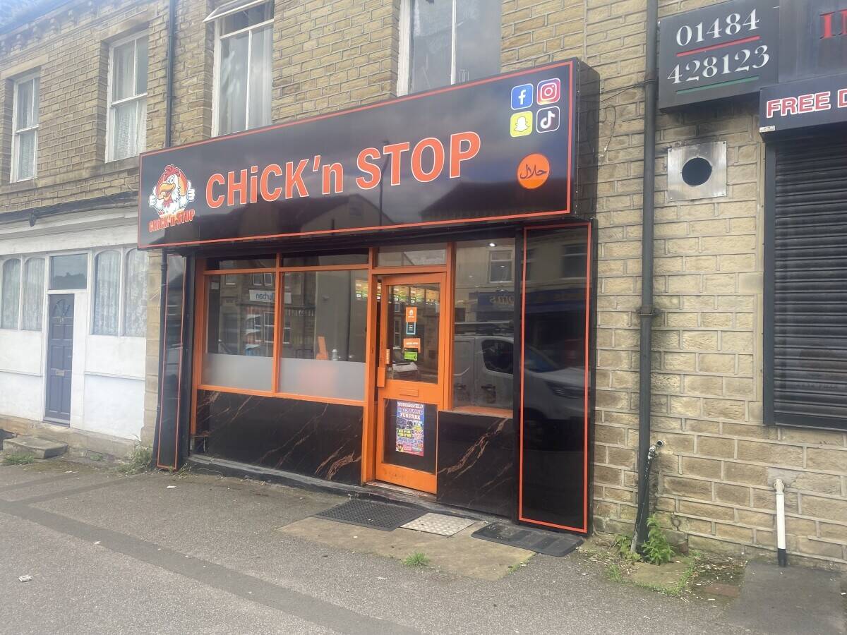 Fried chicken shop huddersfield