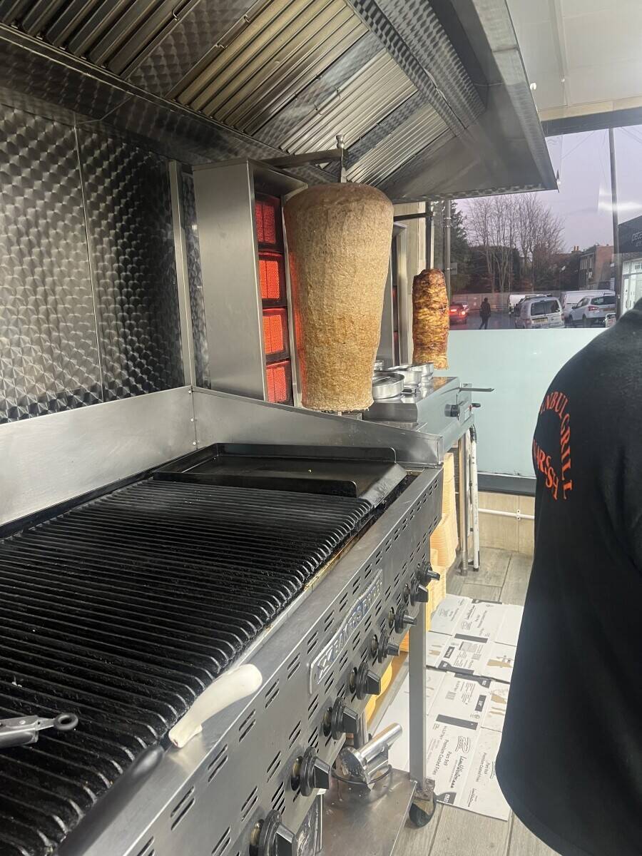 Pizza and kebab shop for sale in Warsash aria in park gate between Southampton and Fareham.