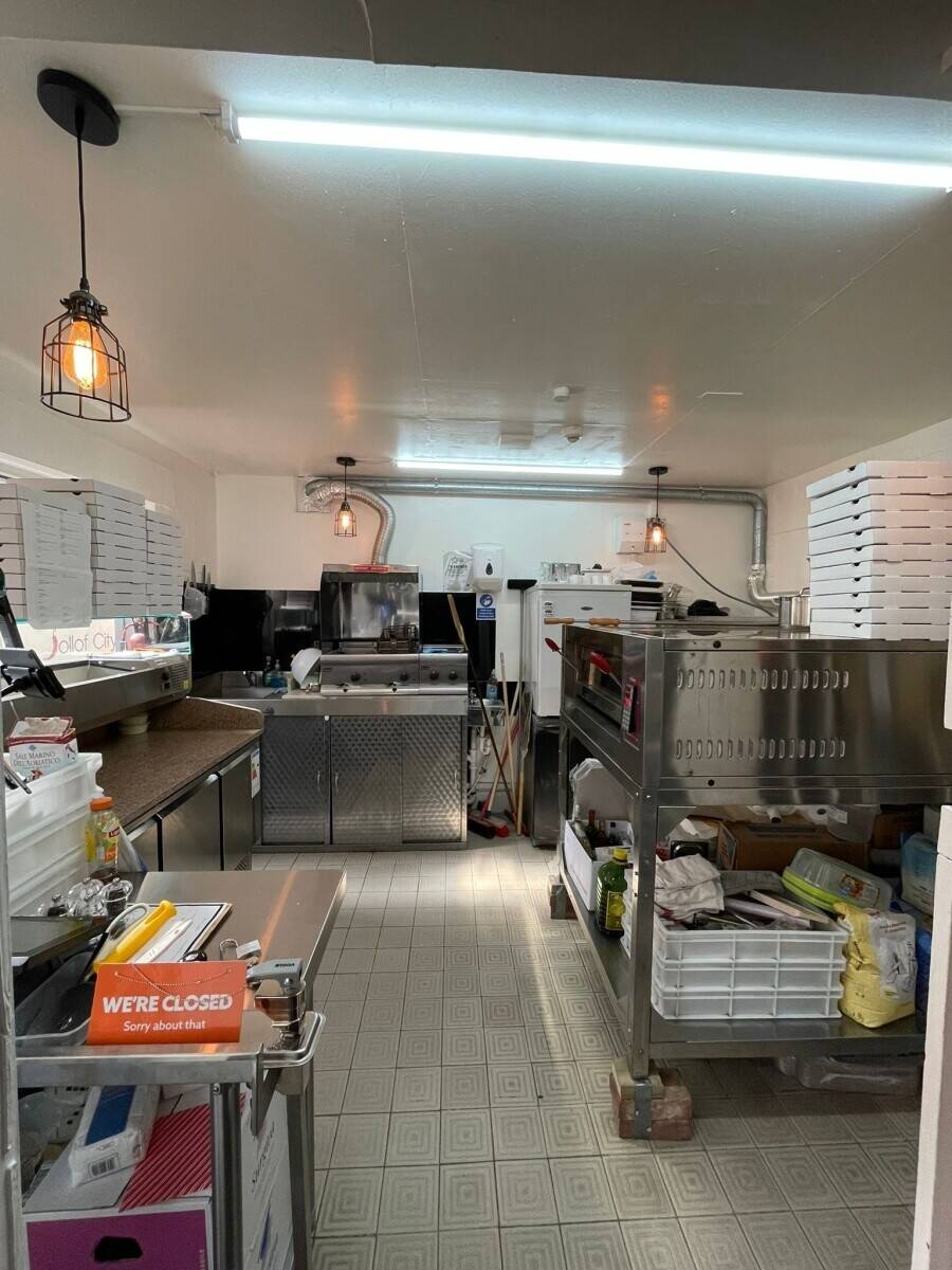 Italian Pizzeria For Sale in South Harrow, London  Photo 1