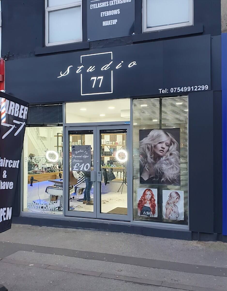 Hair salon and barber for sale in Leeds  Photo 1
