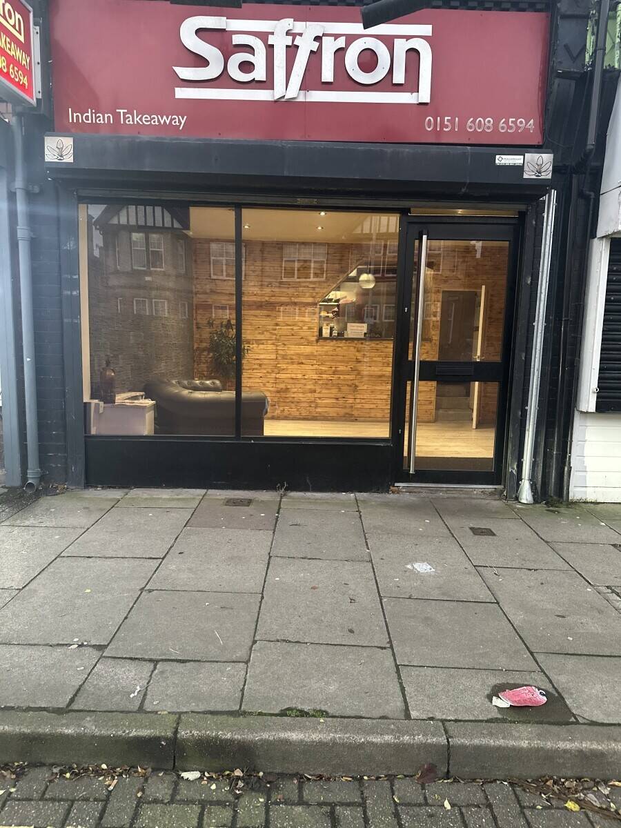 Saffron Indian takeaway in Birkenhead with 3 Bedroom Flat