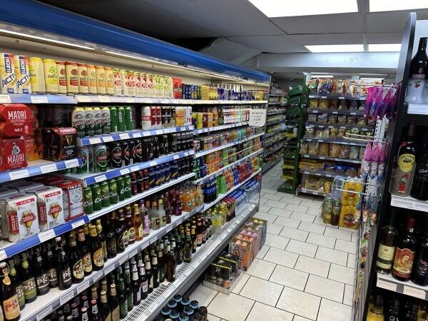 Off-license and grocery shop for sale in Worcester Photo 1