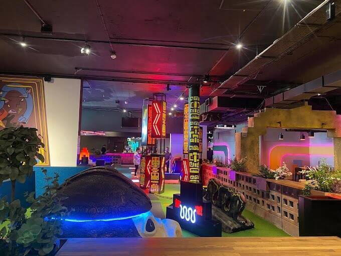 Crazy Mini Golf Course for sale in Harrow London - Highly rated with 4.8 stars on Google