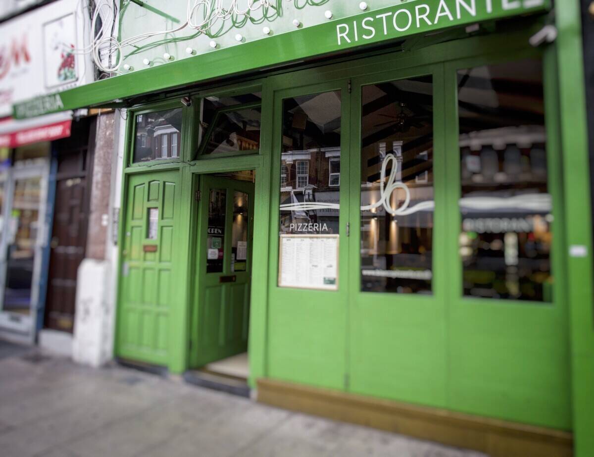 Italian Restaurant for Sale in North London Photo 2