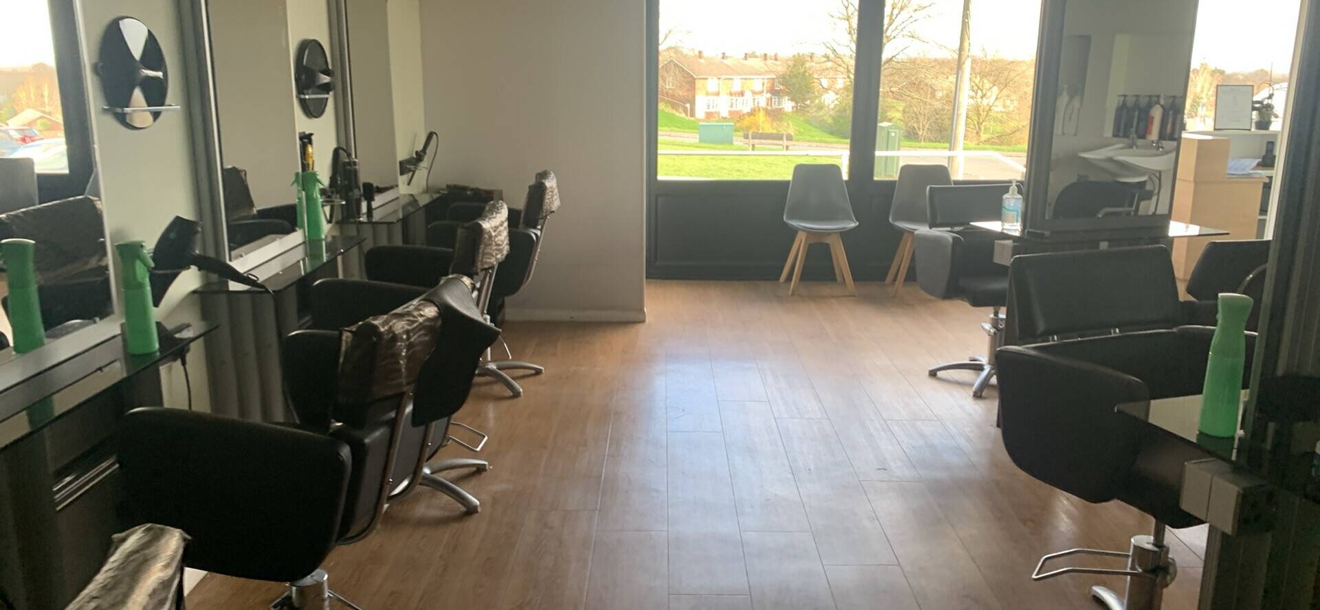 Hair salon Photo 1