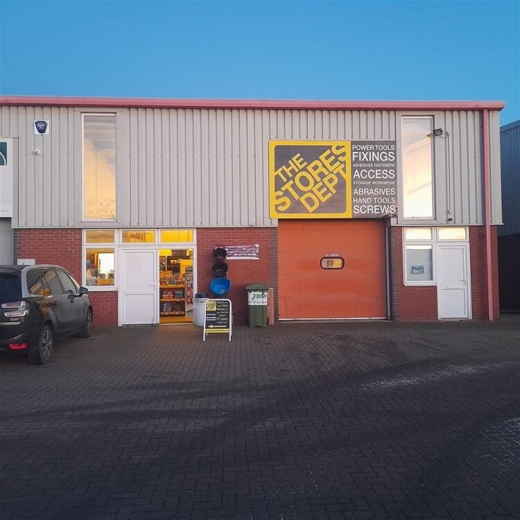 TRUSTED TOOLS AND WORKWEAR RETAILER WITH POTENTIAL FOR EXPANSION