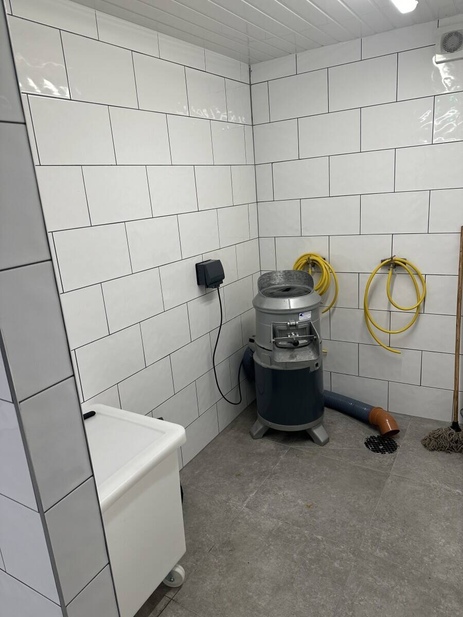 Takeaway Newly Built  Photo 2
