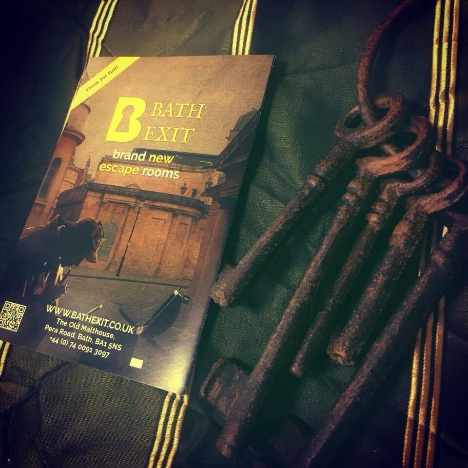 Escape room and Invisible Experience