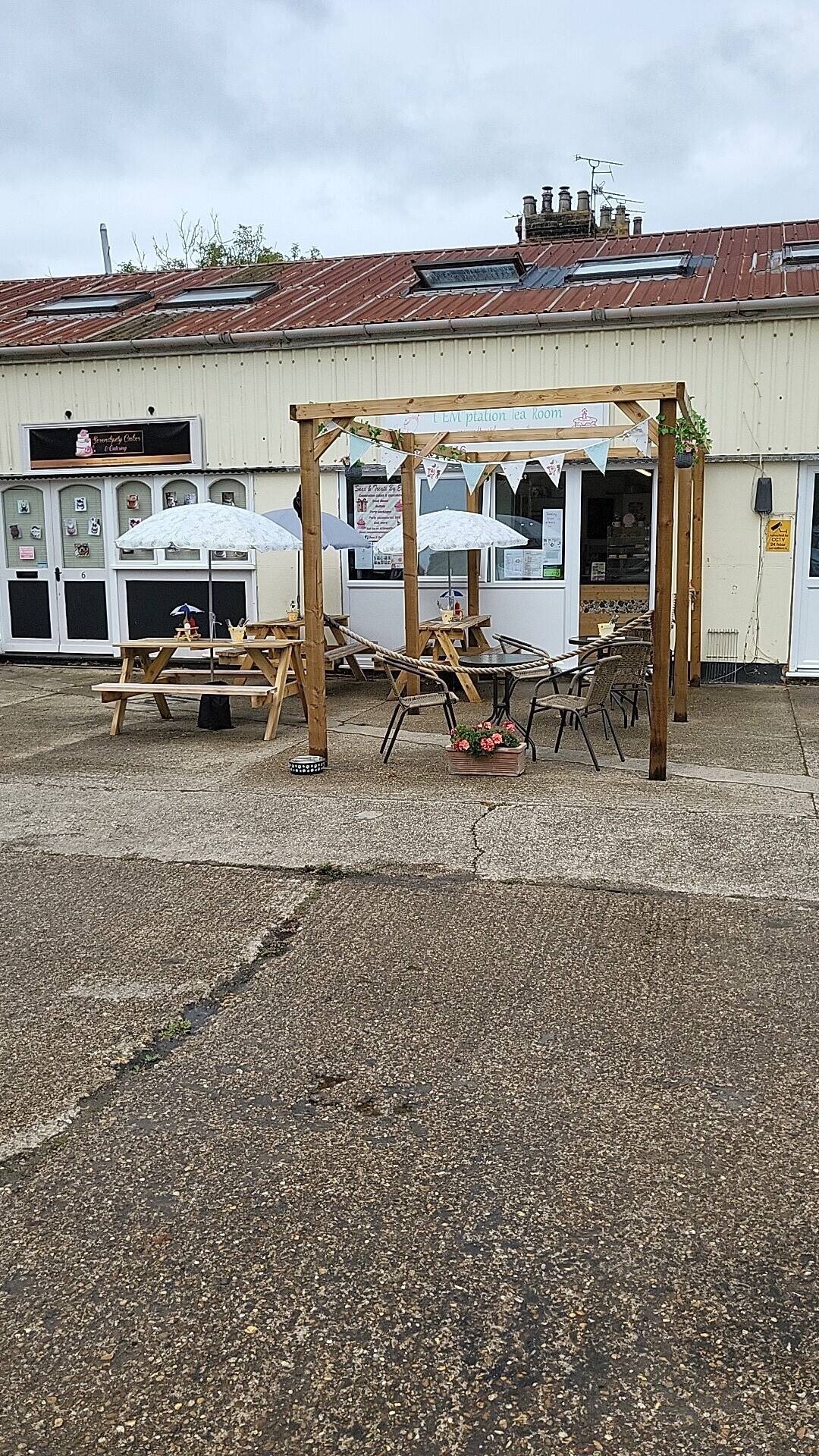Well-Established Tea Room in the center of Wivenhoe, Essex