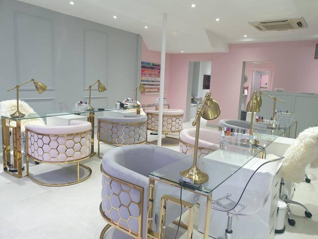 Nail and beauty salon in Clapham Photo 2