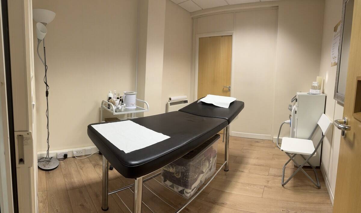 Beauty Salon for Sale in Dunstable, Beds