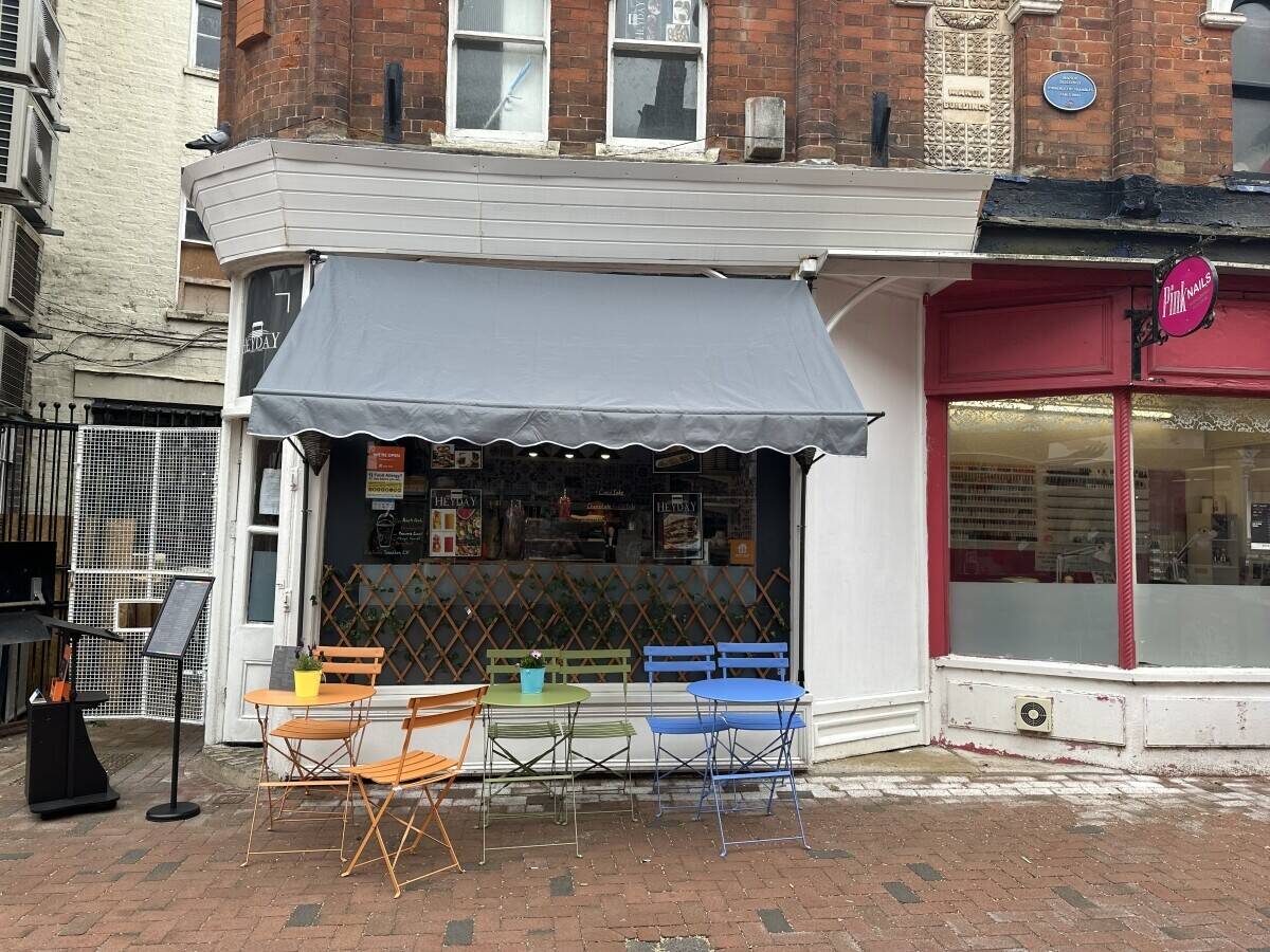 Burger/Hot dog shop for sale