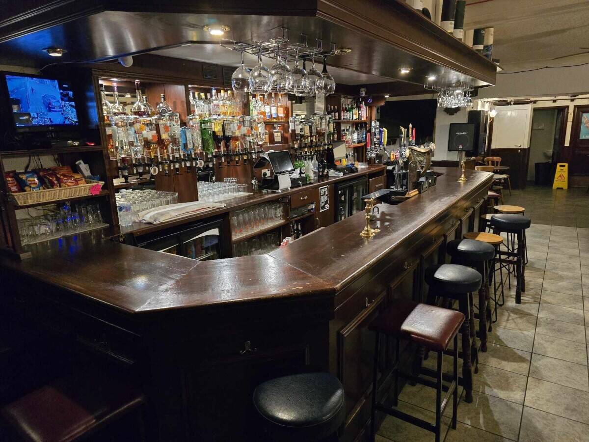 URGENT !!! THE CHEAPEST BAR/PUB FOR SALE IN UK !!! ABSOLUTELY BARGAIN !!! CITY CENTER ABERDEEN Photo 2