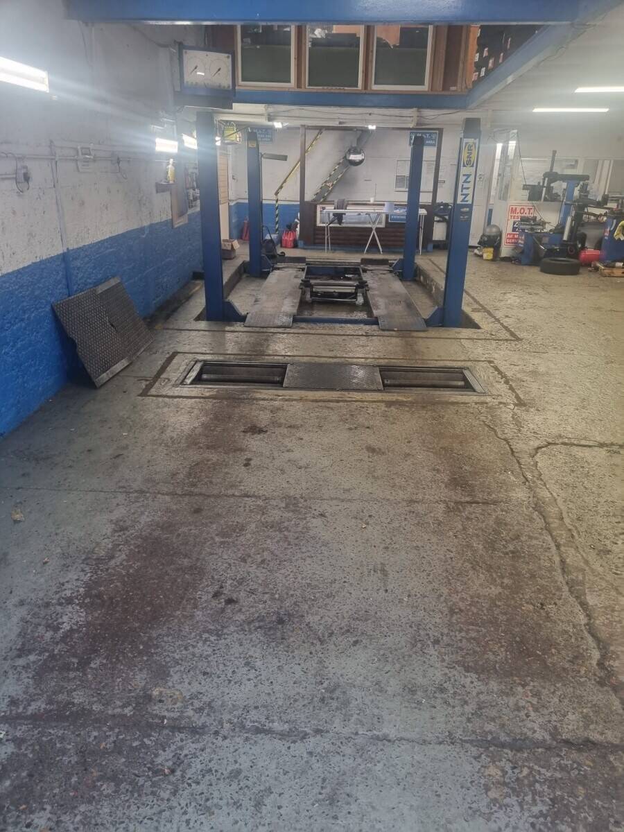 3 Large Units, (MOT Centre, Mechanic Garage, Bodywork site, Parking space of up to 12 cars