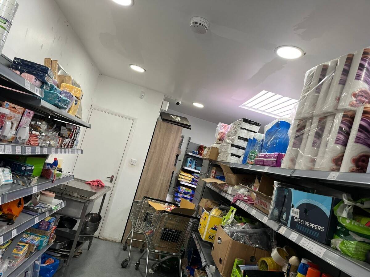Super market with two bedroom flat Photo 1