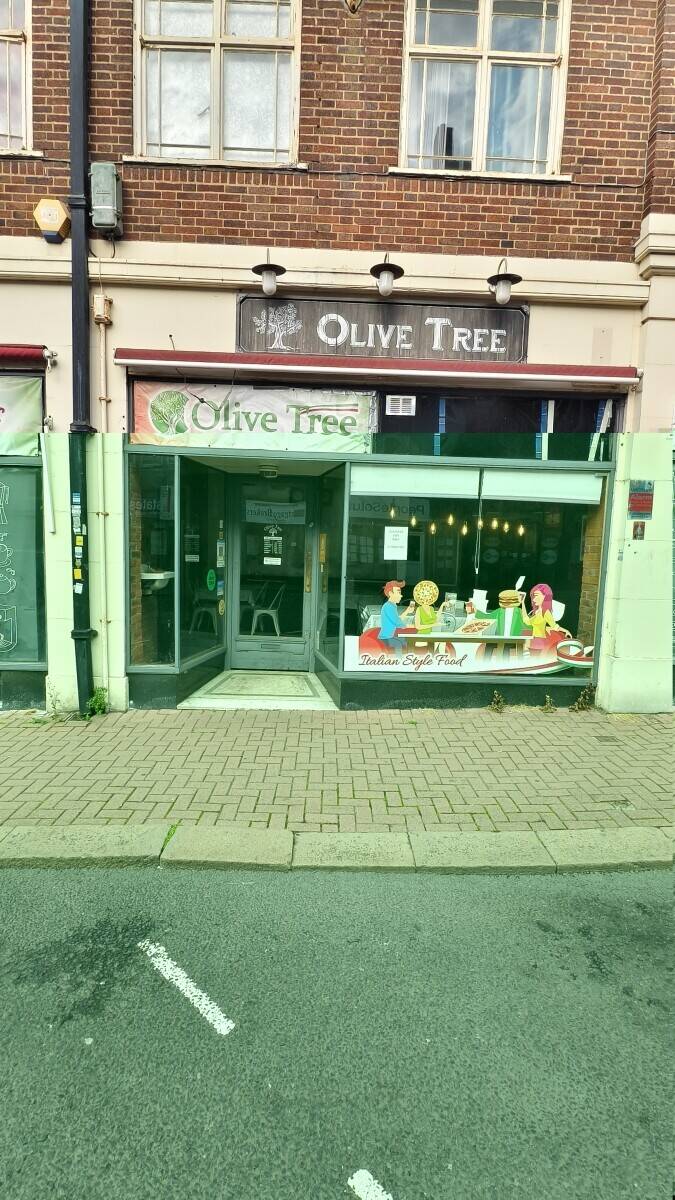 Italian Style Pizza Takeaway Restaurant for Sale in Dudley Photo 2