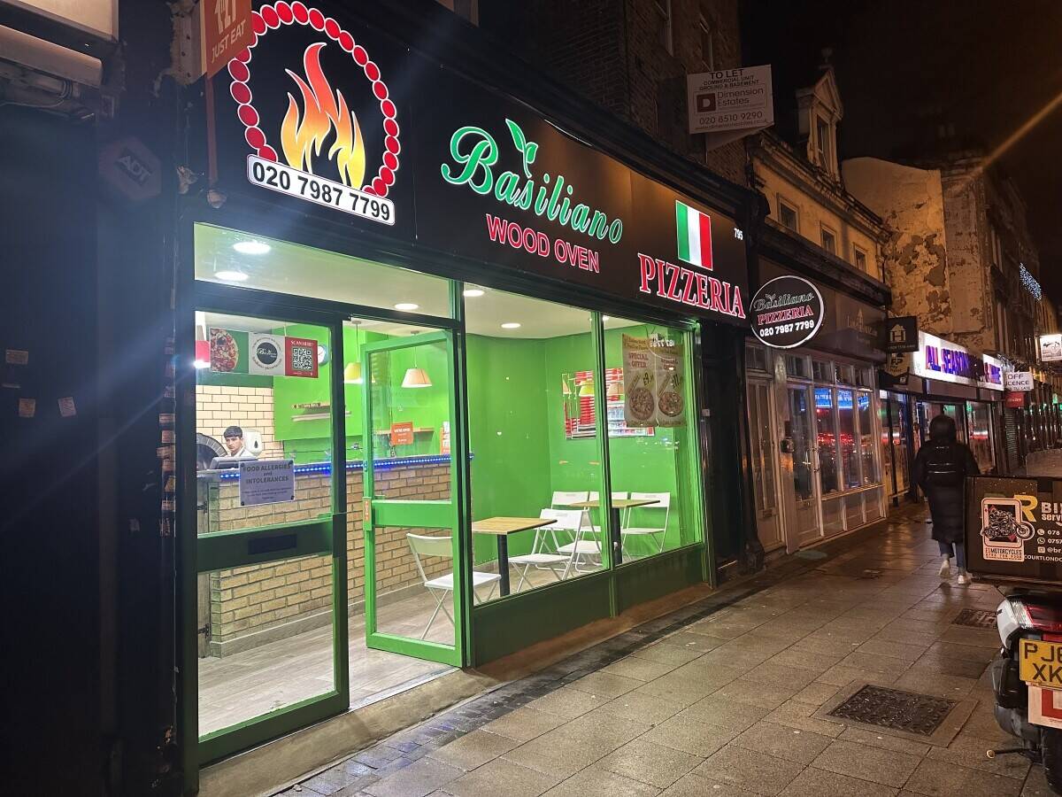 Wood Oven Pizza Takeaway London for sale