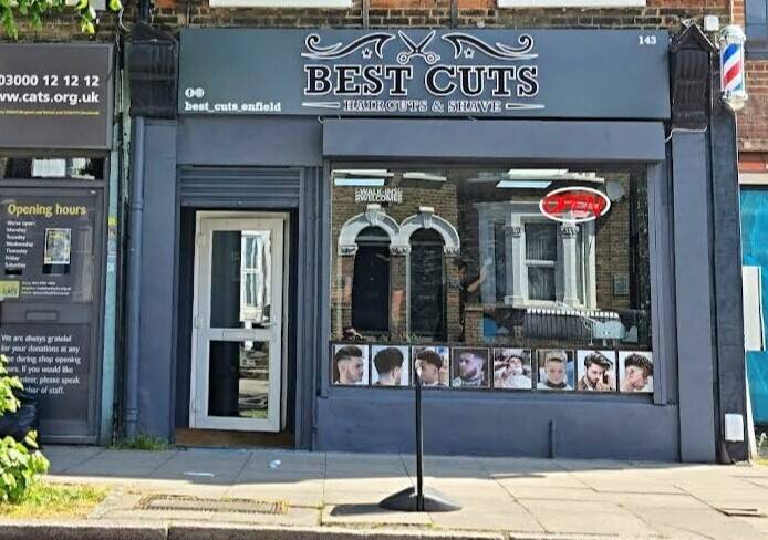 Well developed Barber shop for sale in Chase Side Enfield