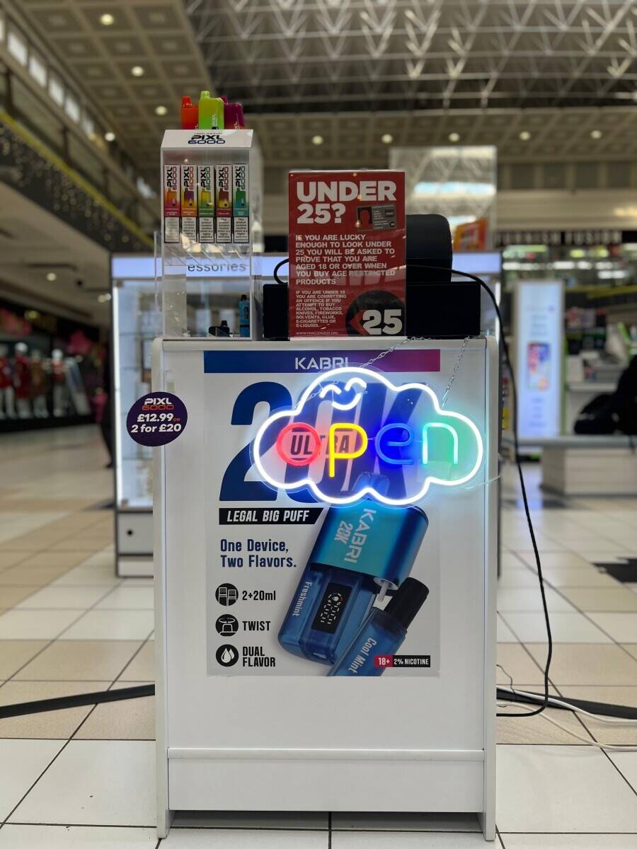 Vape shop kiosk business for sale in Edinburgh's ws shopping mall Photo 1