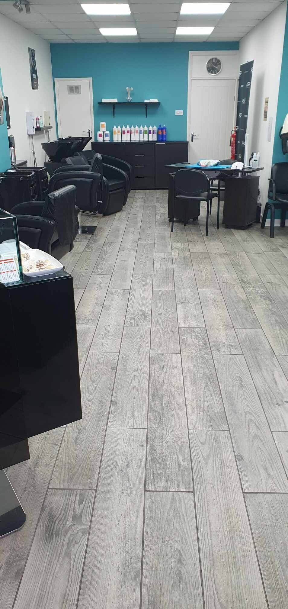 Freehold Salon and 2 bed flat for sale in Solihull