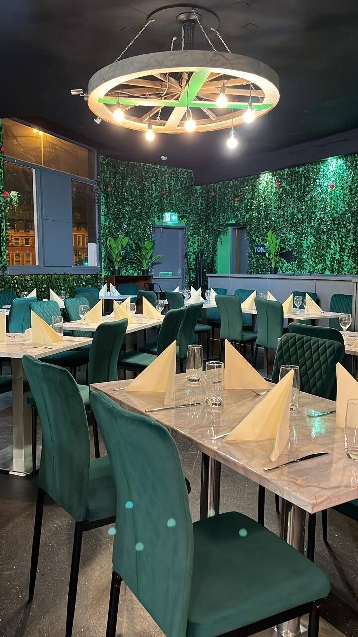 Italian Restaurant for sale in Leeds City Centre Photo 2