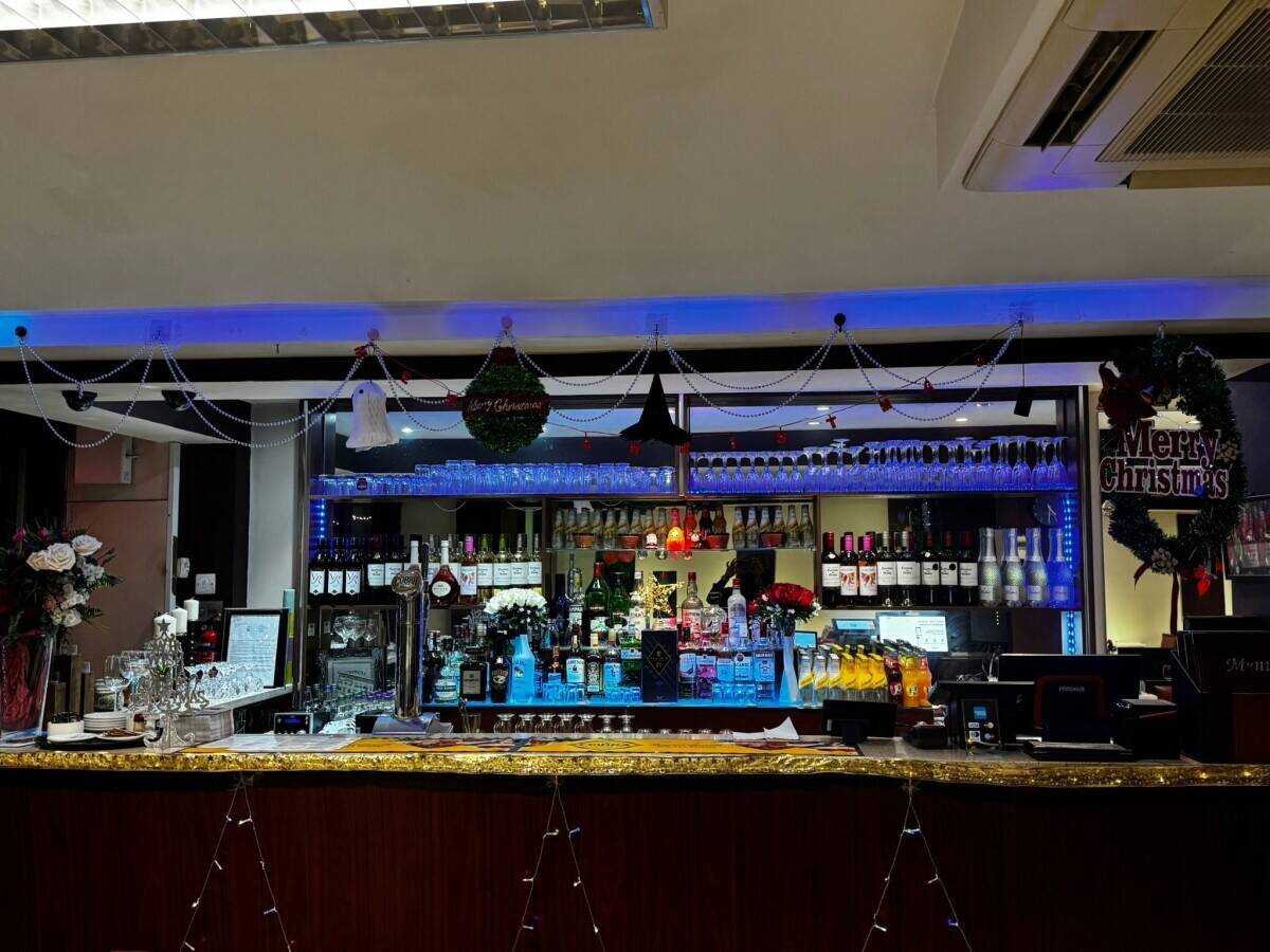 Fine Indian restaurant for sale in caterham Photo 2