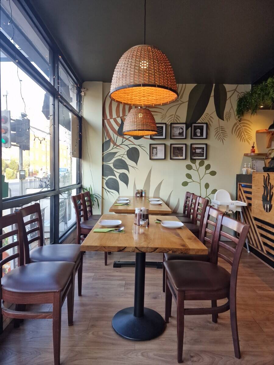 Chargrill restaurant & pizza 