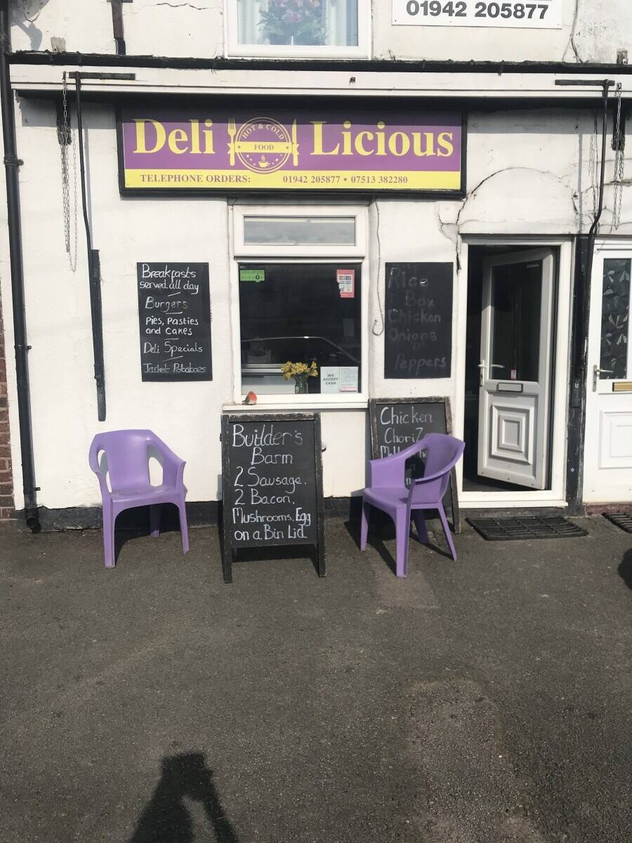 Busy sandwich shop lowton situated in main road Photo 1