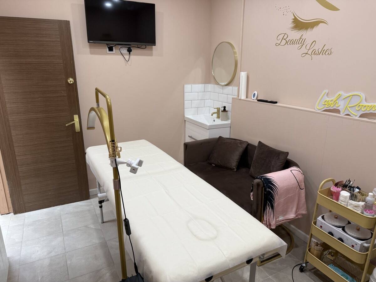 Nails &  Beauty for sale In Liverpool Photo 1