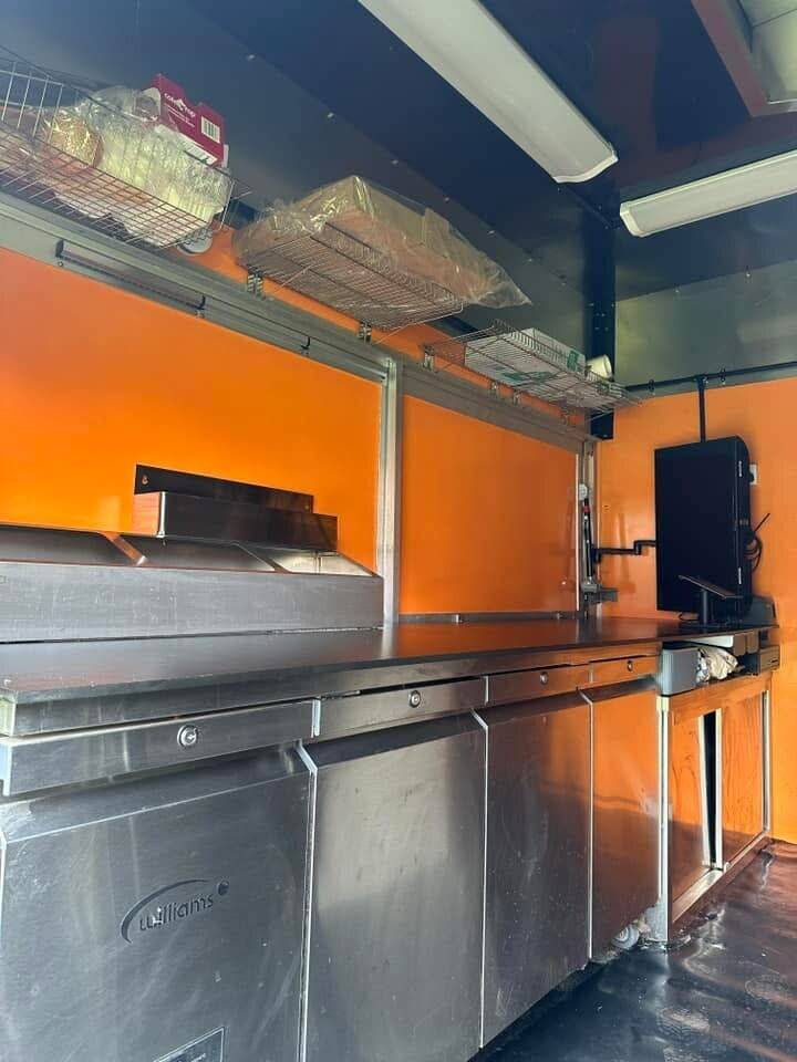 Profitable Smash Burger Food Truck for Sale – Turnkey Business with Loyal Customer Base