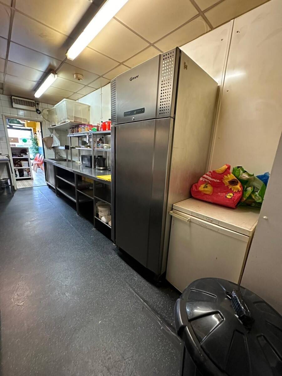 Indian Takeaway For Sale in Waterlooville Hampshire Photo 1