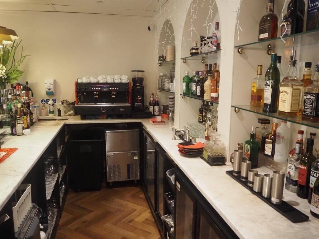 Cafe Bar Bistro for Sale in Guiseley, Leeds &ndash; Fully Equipped & Trading Photo 2