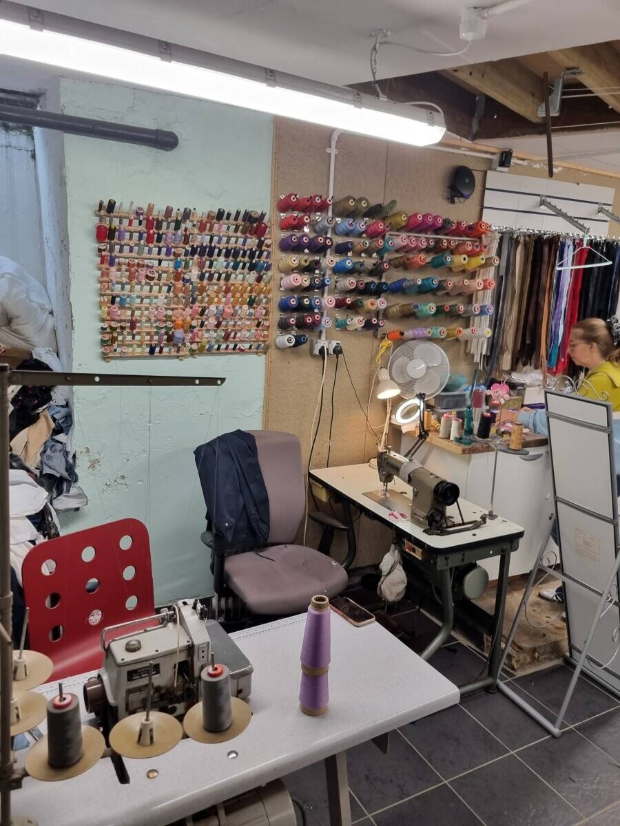 Dry cleaners Bromley Photo 2