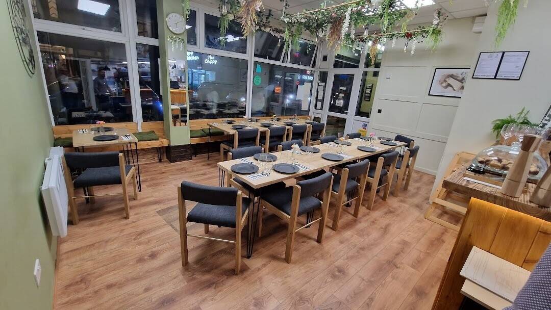 Re D'oro Ristorante &ndash; Award-Winning Italian Restaurant For Sale in Newport
