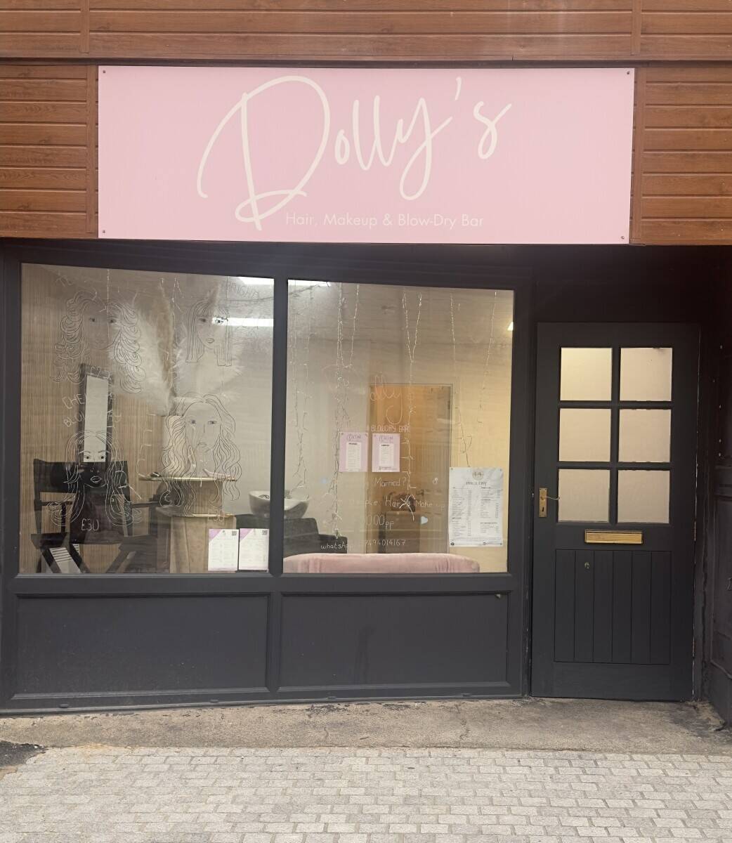 Town centre salon 