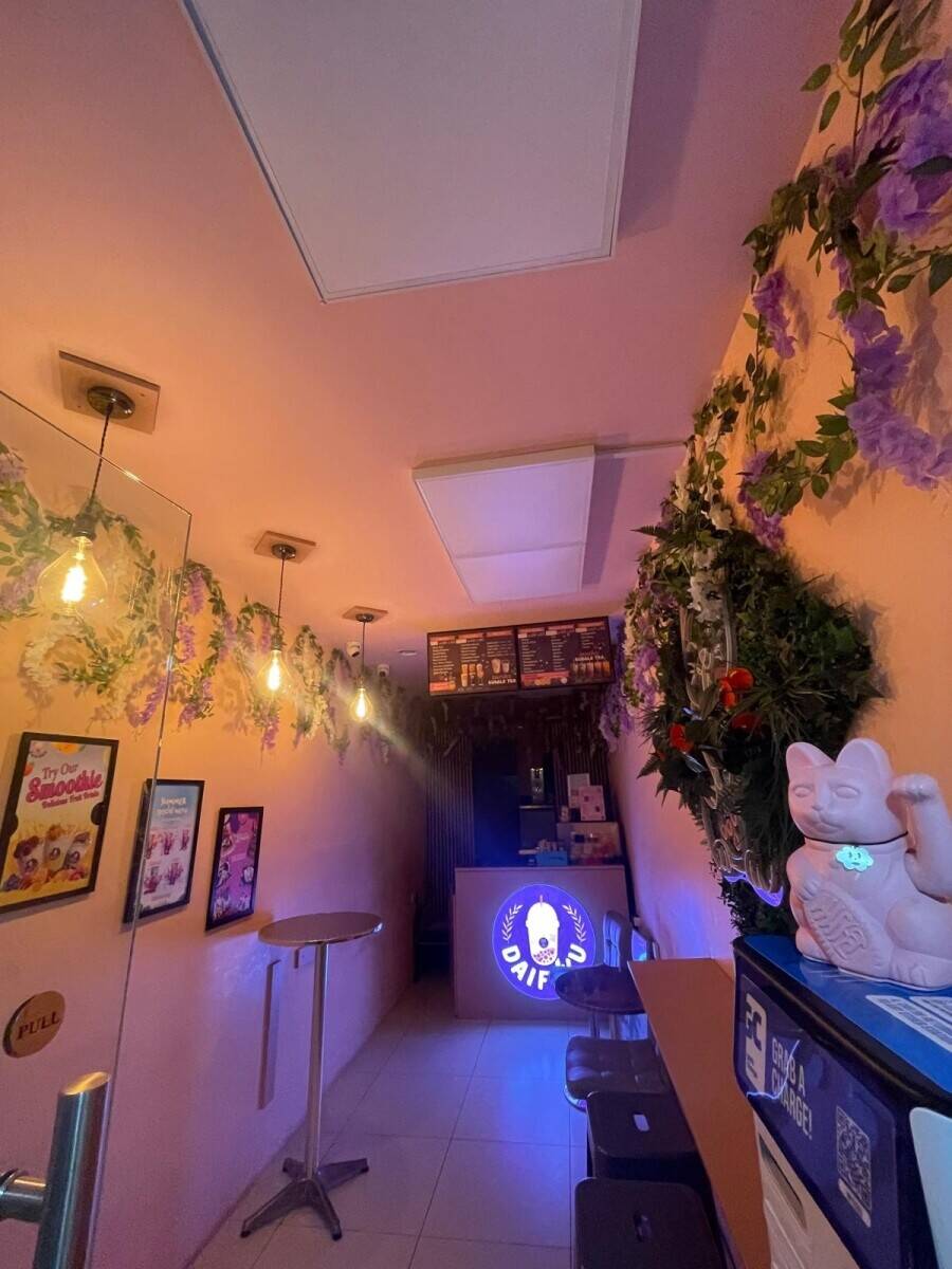 Fast growing Bubble tea shop for sale