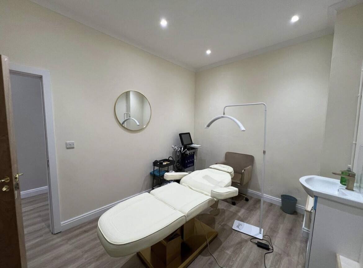 Two floor beauty salon in Kent