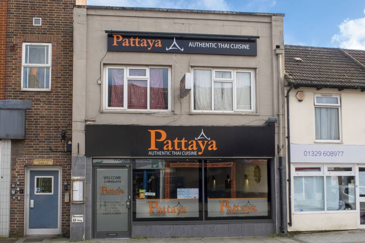 Thriving Pattaya Thai Restaurant for Sale – Prime Fareham Location on West St, Hampshire. Photo 1