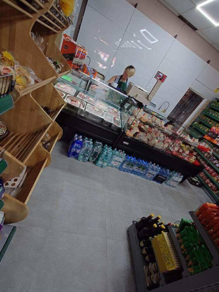 Polish Grocery Store in Ashford (Surrey) - High Street location / Off License
