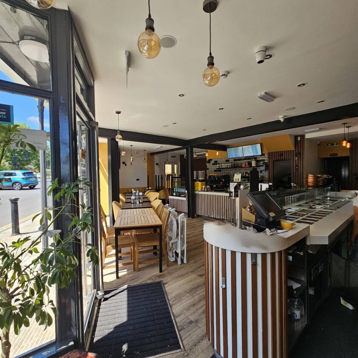 Leasehold unit currently Salad Bar Takeaway restaurant for Sale in Enfield London Photo 2