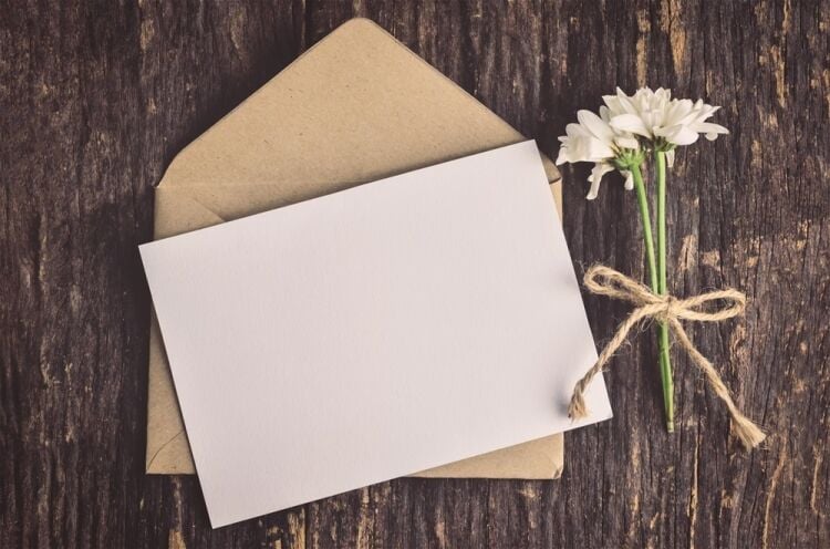 E-COMMERCE GREETINGS CARD RETAILER