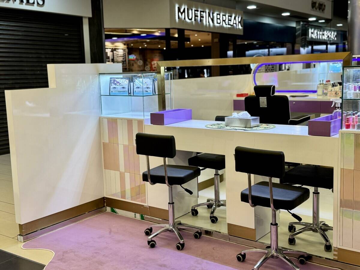 Beauty kiosk for sale in shopping centre Photo 1