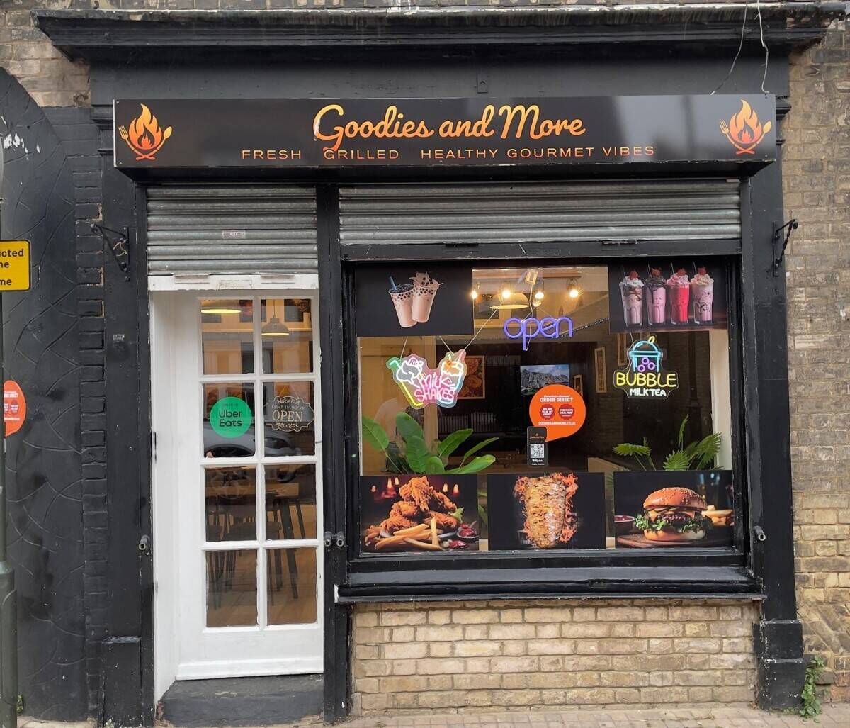 Established Caf&eacute; for Sale in Biggleswade, Bedfordshire Photo 1